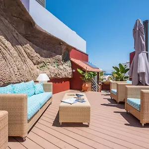 https://casa-emblematica-topacio.adeje-hotels.com